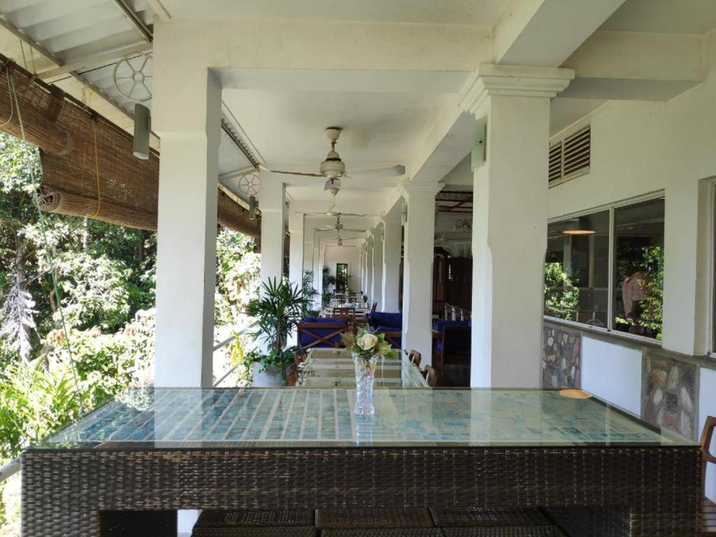 Forest Edge Hotel Ginigathena Ngoại thất bức ảnh